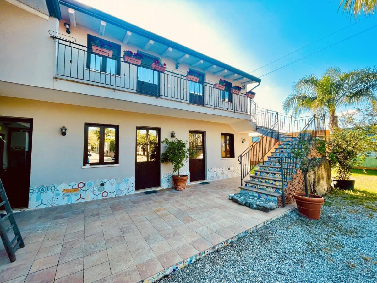 Bed and Breakfast Borgo Camicia In Barcellona Pozzo di Gotto Exterior foto