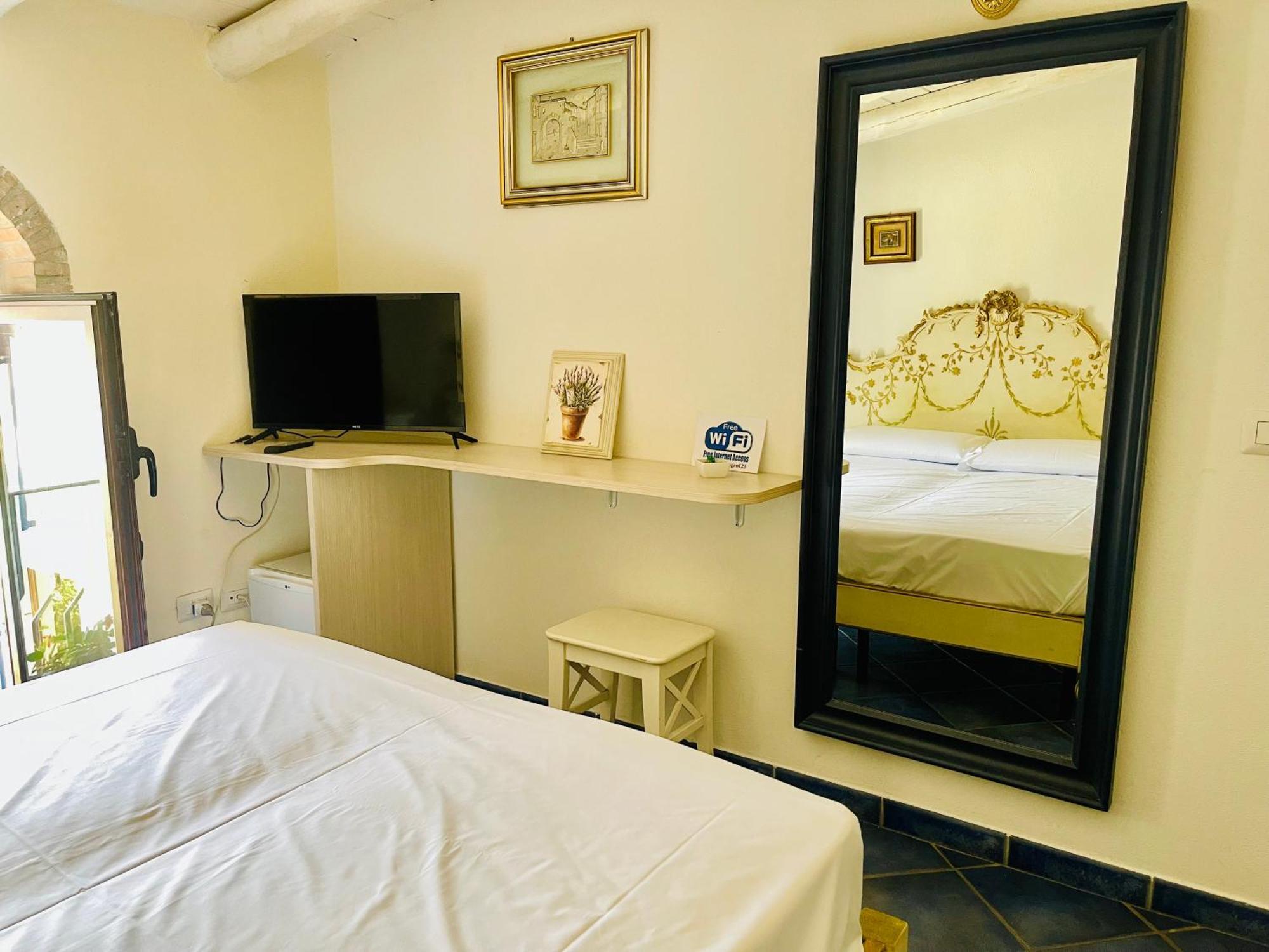 Bed and Breakfast Borgo Camicia In Barcellona Pozzo di Gotto Zimmer foto